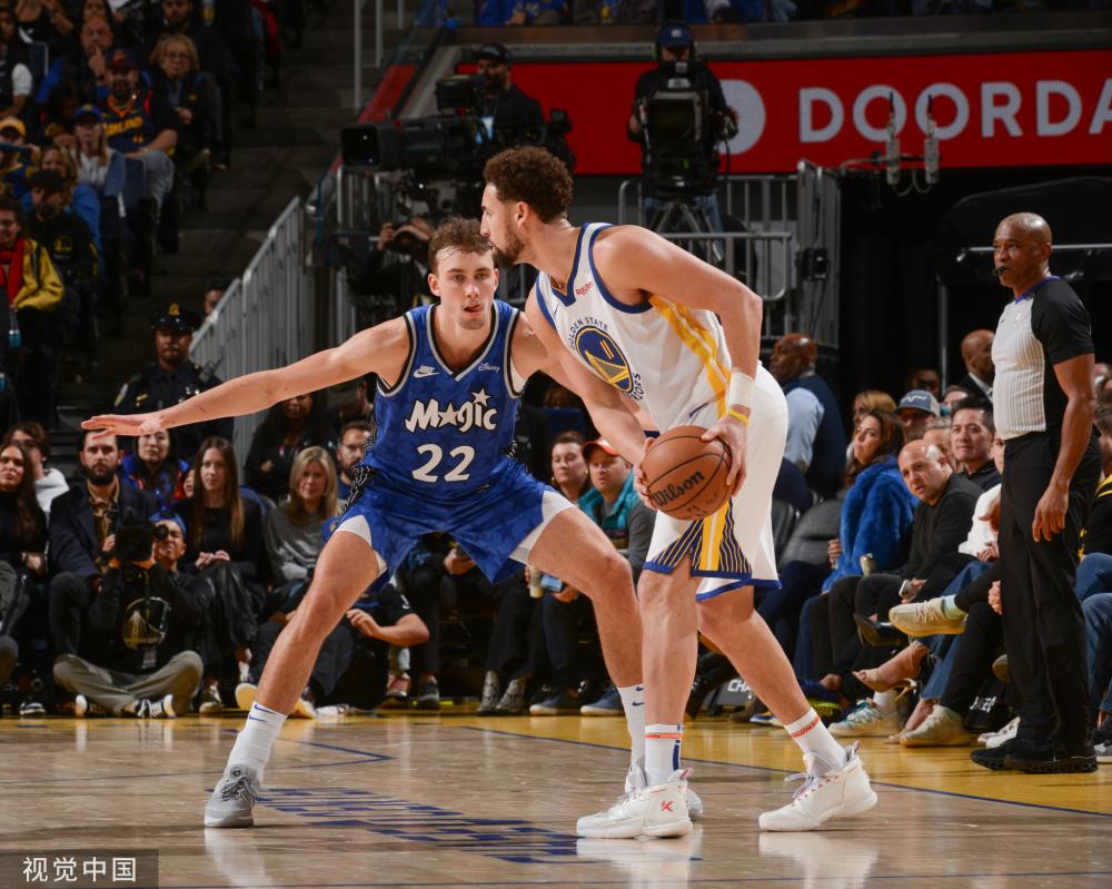 更难以脱颖 更难以脱颖