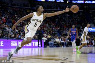 表现亮眼 表现亮眼