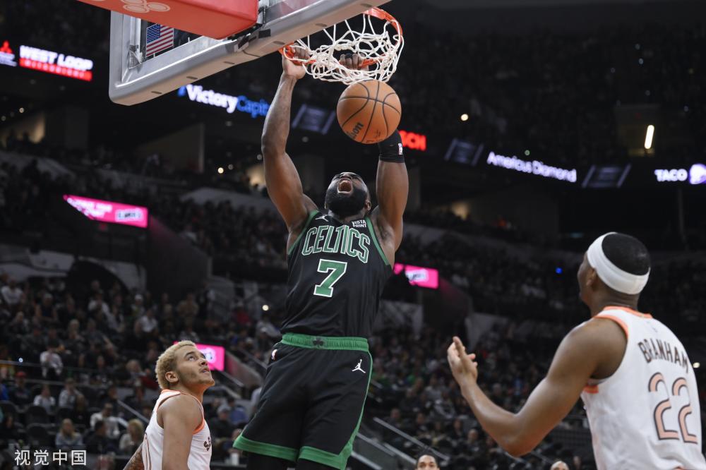 的表现尤其 的表现尤其